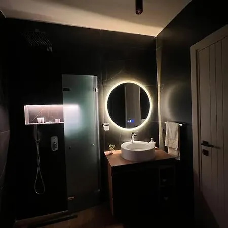 Urban 2 Apartment *